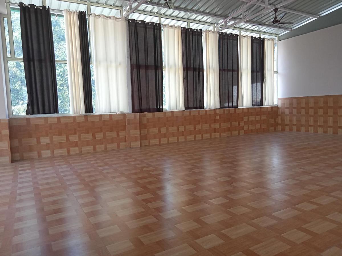 Hotel Aman Rishikesh Bagian luar foto